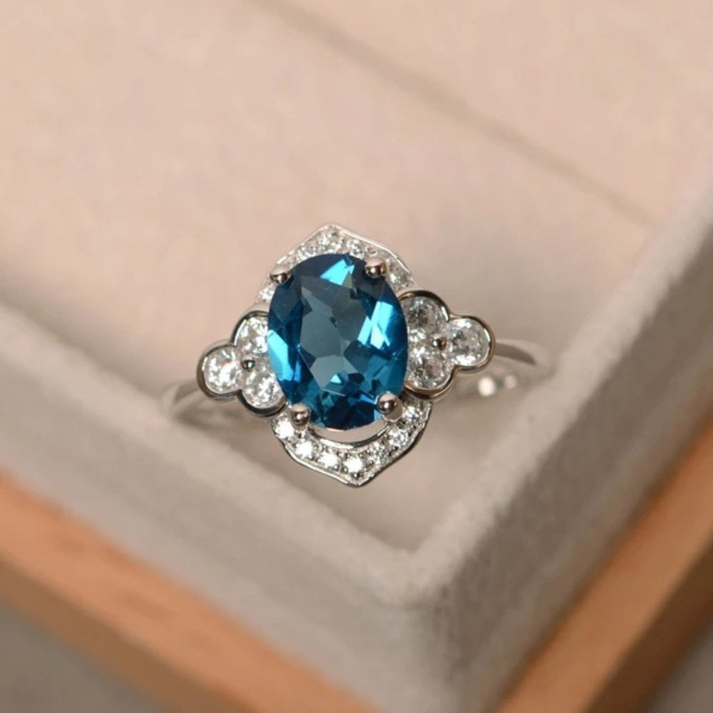 🍁 Noble Jewelry Oval Pure Blue Zircon Elegant Rings for Women, PD312